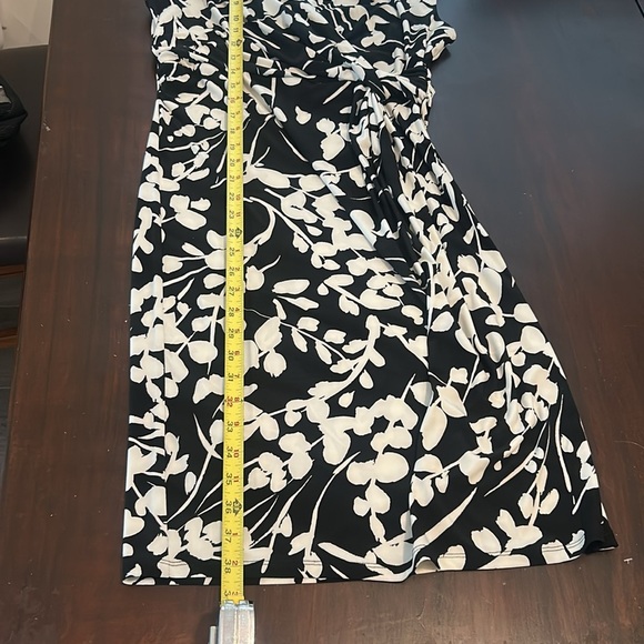 Anne Klein Black White Floral Sleeveless Surplice Wrap Midi Cocktail Dress Sz. M - Picture 14 of 17